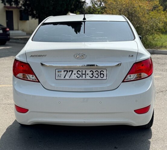 Hyundai Accent-6