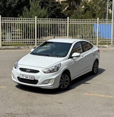Hyundai Accent-5