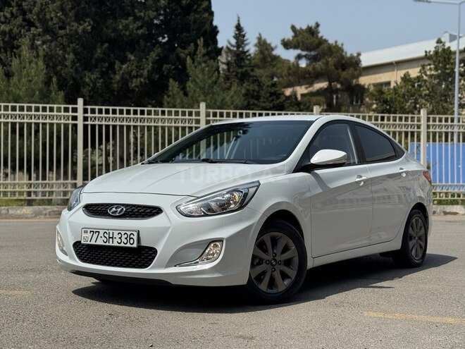 Hyundai Accent-4