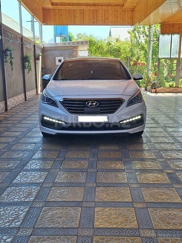 Hyundai Sonata-2