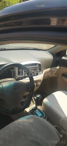 Hyundai Accent-3