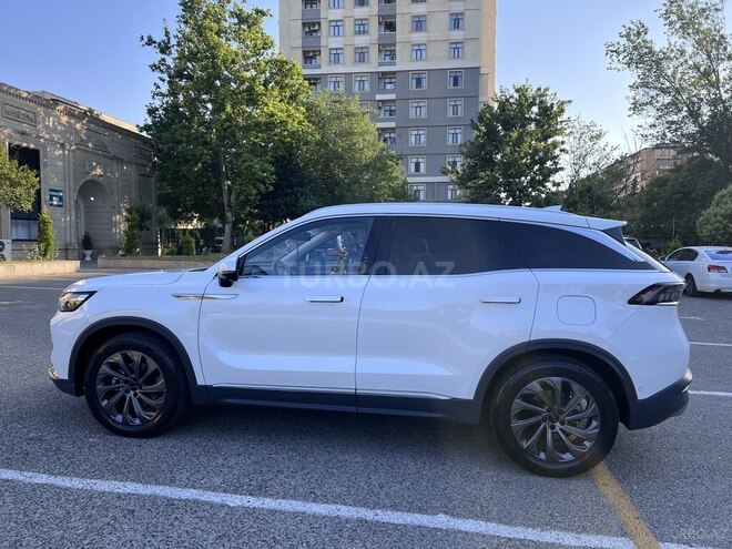 Baic X7-9