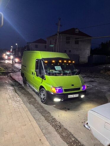 Ford Transit-9