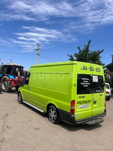 Ford Transit-5