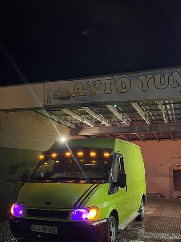Ford Transit-14