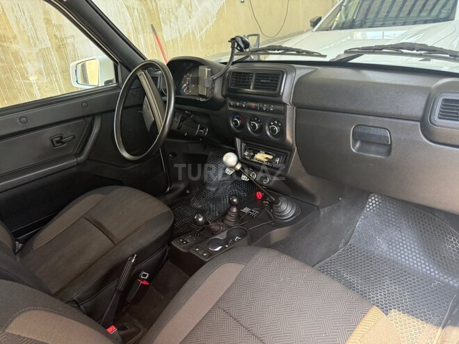 LADA (VAZ) Niva-3