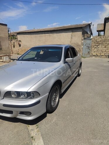 BMW 523-2