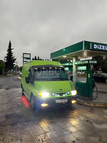 Ford Transit-17