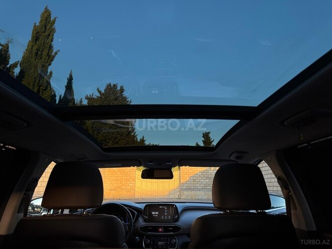 Hyundai Santa Fe-21