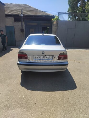BMW 523-6