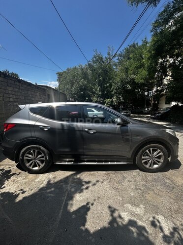 Hyundai Santa Fe-3
