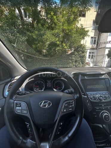 Hyundai Santa Fe-5