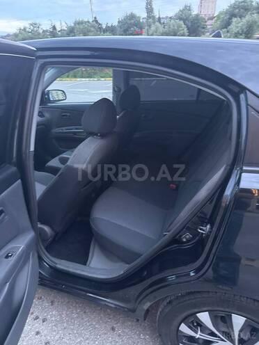 Kia Rio-13