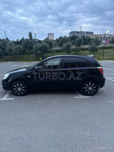 Kia Rio-5