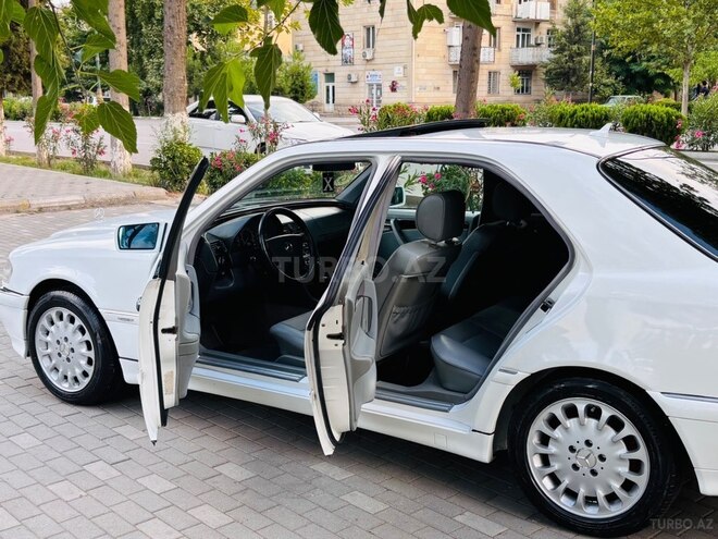 Mercedes C 230-11