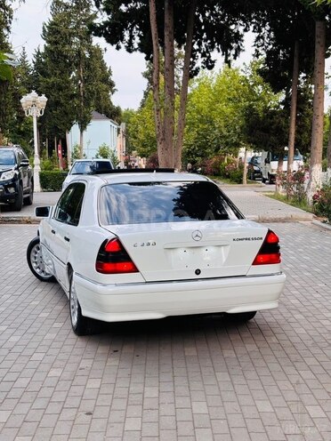 Mercedes C 230-7