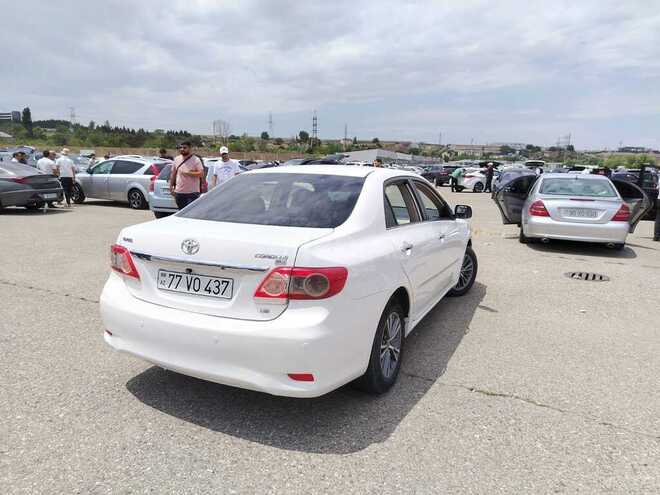 Toyota Corolla-13