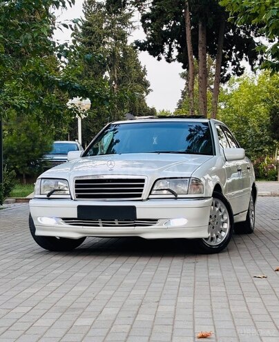 Mercedes C 230-1