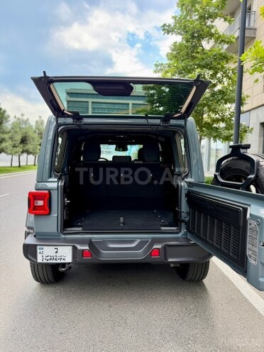 Jeep Wrangler-7