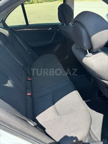 Mercedes C 220-10