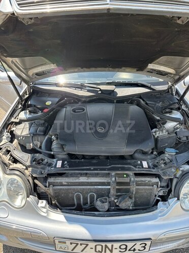 Mercedes C 220-12