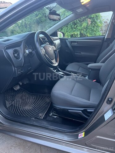 Toyota Corolla-9