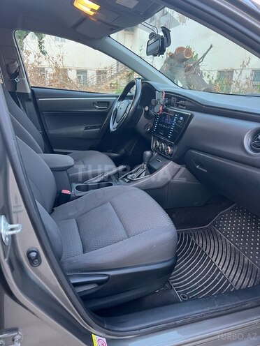 Toyota Corolla-8