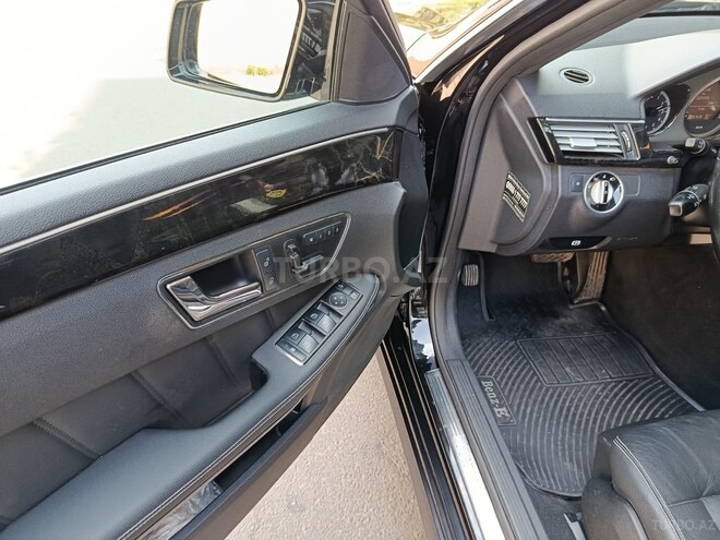 Mercedes E 250-16