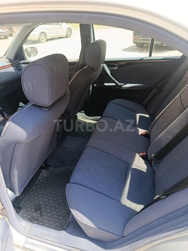 Mercedes E 240-9