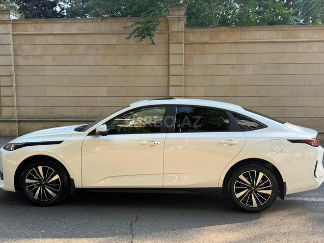 Changan Qiyuan A05-5