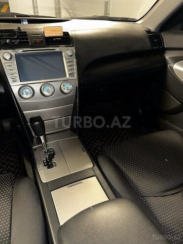 Toyota Camry-7