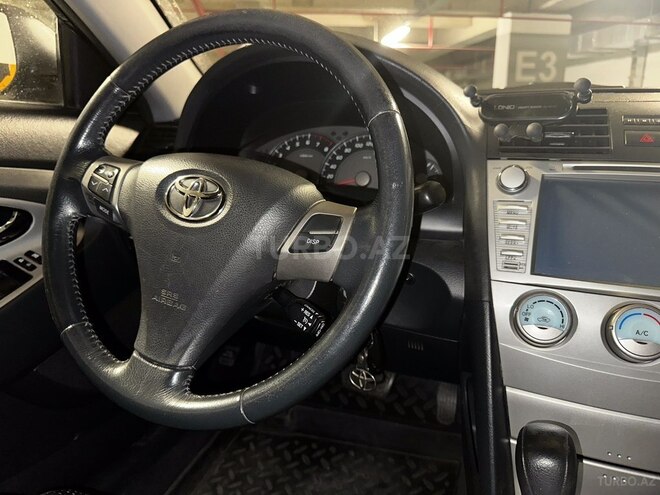 Toyota Camry-10
