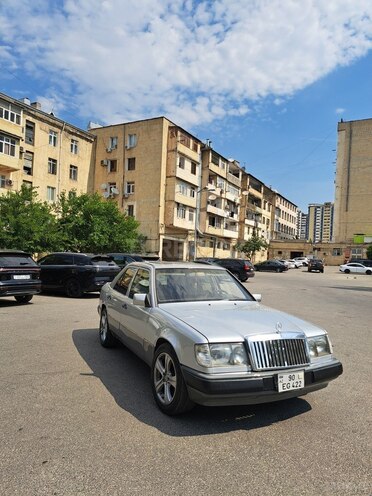 Mercedes 200 D-5