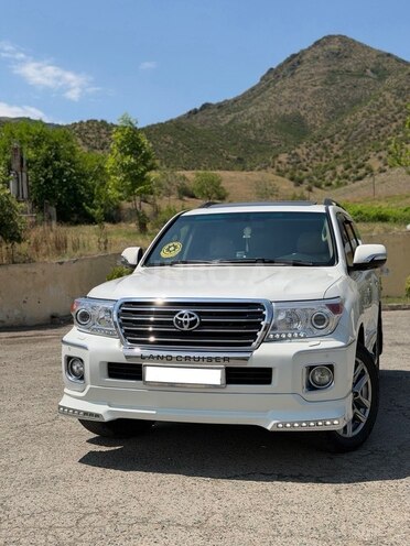 Toyota Land Cruiser-3