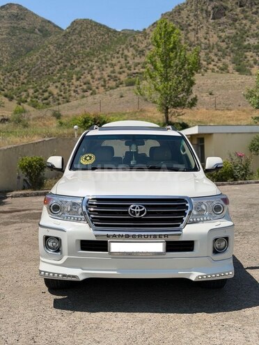 Toyota Land Cruiser-6
