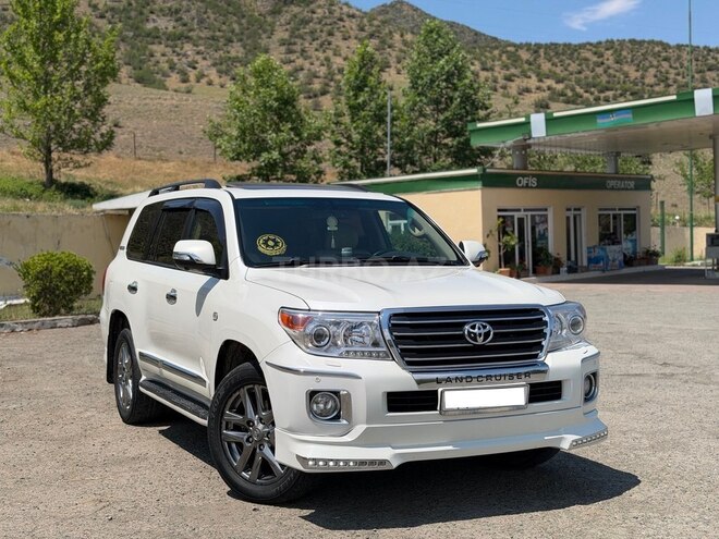 Toyota Land Cruiser-7