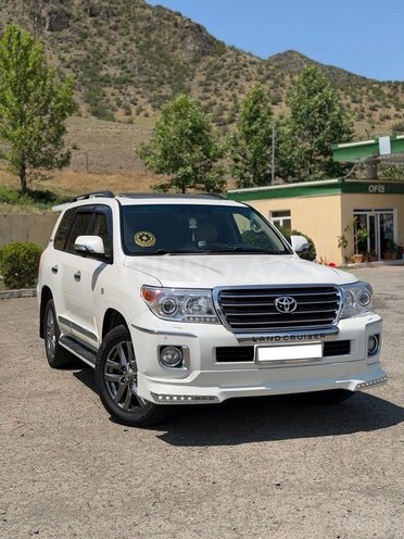 Toyota Land Cruiser-4