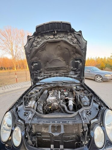 Mercedes E 220-3