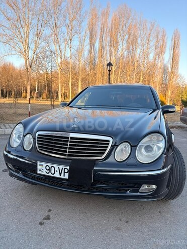 Mercedes E 220-1
