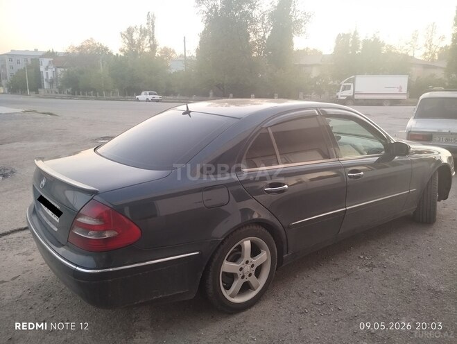 Mercedes E 220-13