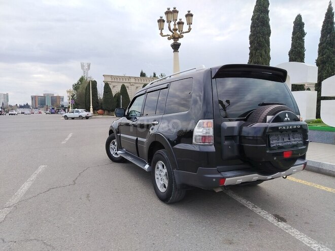 Mitsubishi Pajero-11
