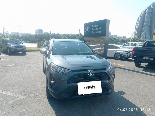 Toyota RAV4-1