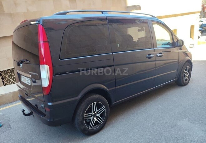 Mercedes Viano-5