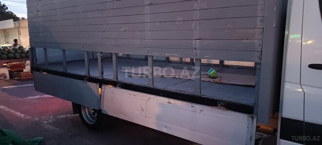 Ford Transit-8
