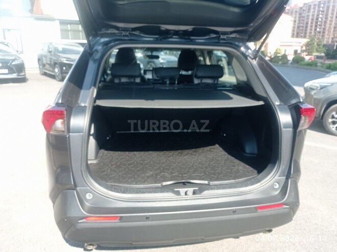 Toyota RAV4-7
