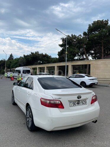 Toyota Camry-5