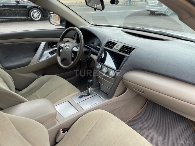 Toyota Camry-9