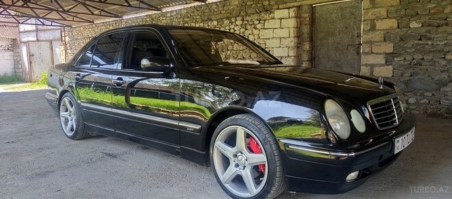 Mercedes E 230-19