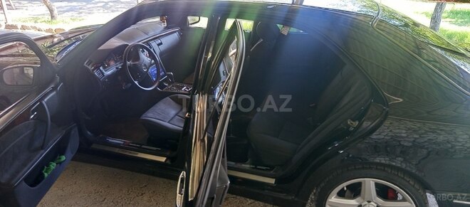 Mercedes E 230-3