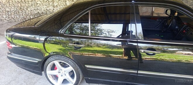 Mercedes E 230-4